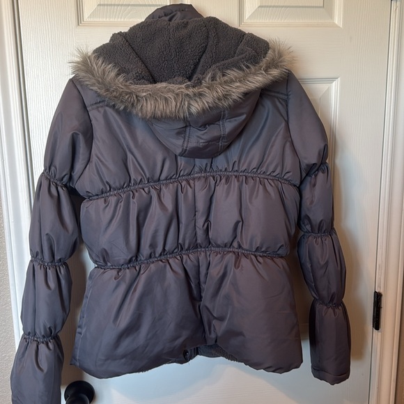 YMI Fur Jacket! - Picture 4 of 4